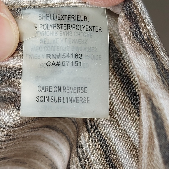 Calvin Klein blouse - Size small - Picture 8 of 9